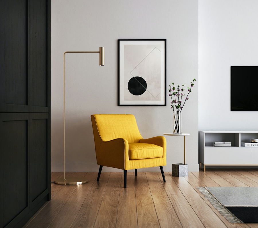 Heller, minimalistisch eingerichteter Wohnraum